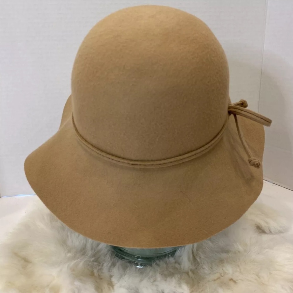 Two Hats - Picture 4 of 4